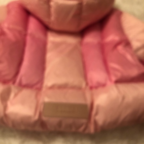 Nicole Benisti NB Series Crop Down Jacket Brand NWT Limited Edition
Barbie Pink - Picture 14 of 16